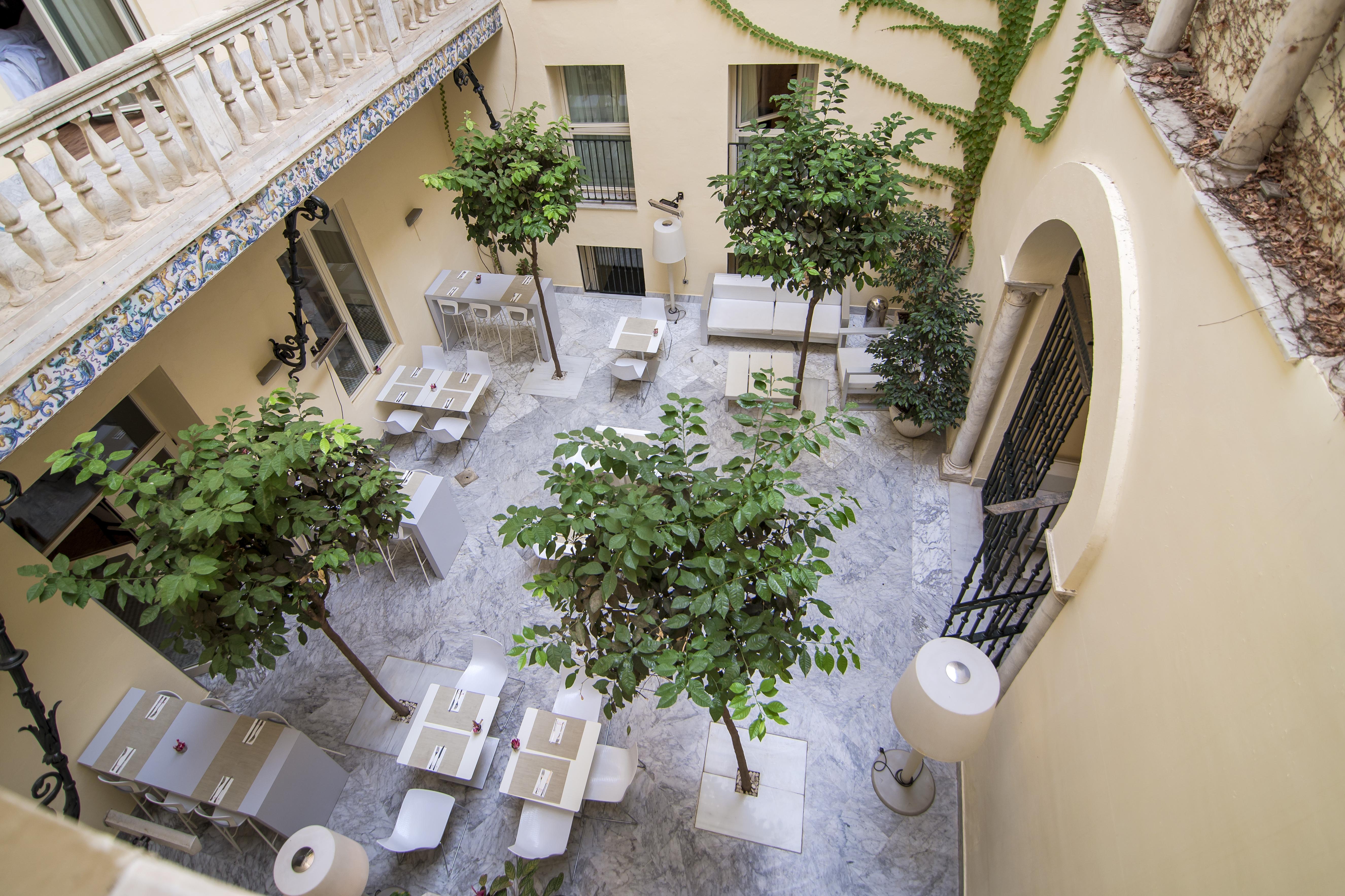 Petit Palace Santa Cruz Siviglia Esterno foto