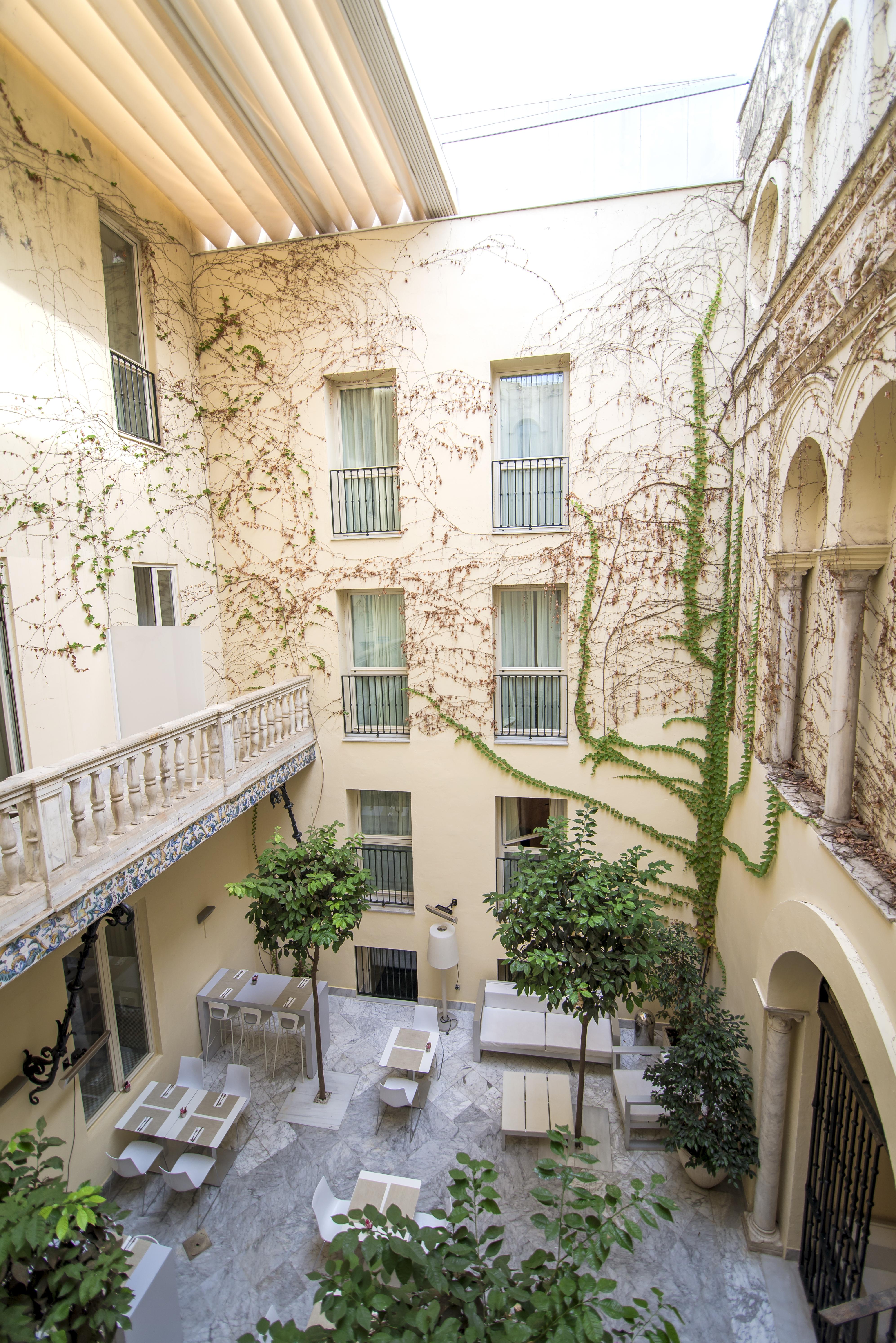 Petit Palace Santa Cruz Siviglia Esterno foto