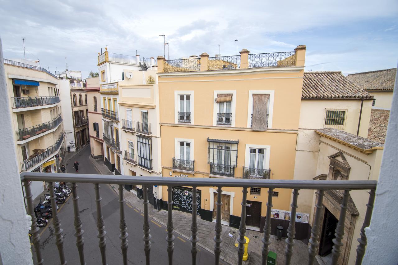 Petit Palace Santa Cruz Siviglia Esterno foto